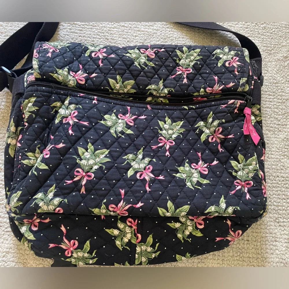 Vera Bradley Retire Rare New Hope Messenger Bag - Picture 4 of 5